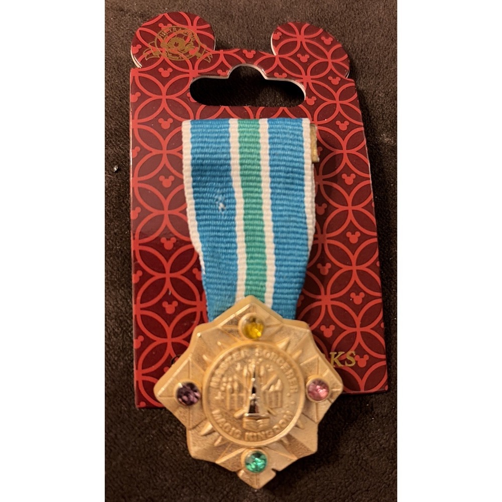 Disney‎ Trading Pin Sorcerer's Of The Magic Kingdom Master Sorcerer Medal